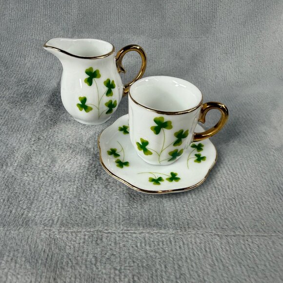 Shamrock Clover Pattern MINIATURE Creamer Cup & Saucer Set Gold Tone Trim - Picture 15 of 16